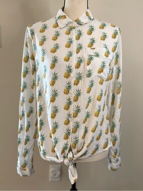 Love Notes pineapple novelty print button up shirt SZ M